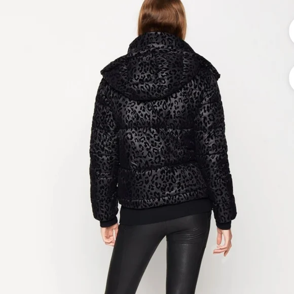 BCBG Generation Hooded Midweight Puffer Black Leopard Jacket size Small - Picture 8 of 13